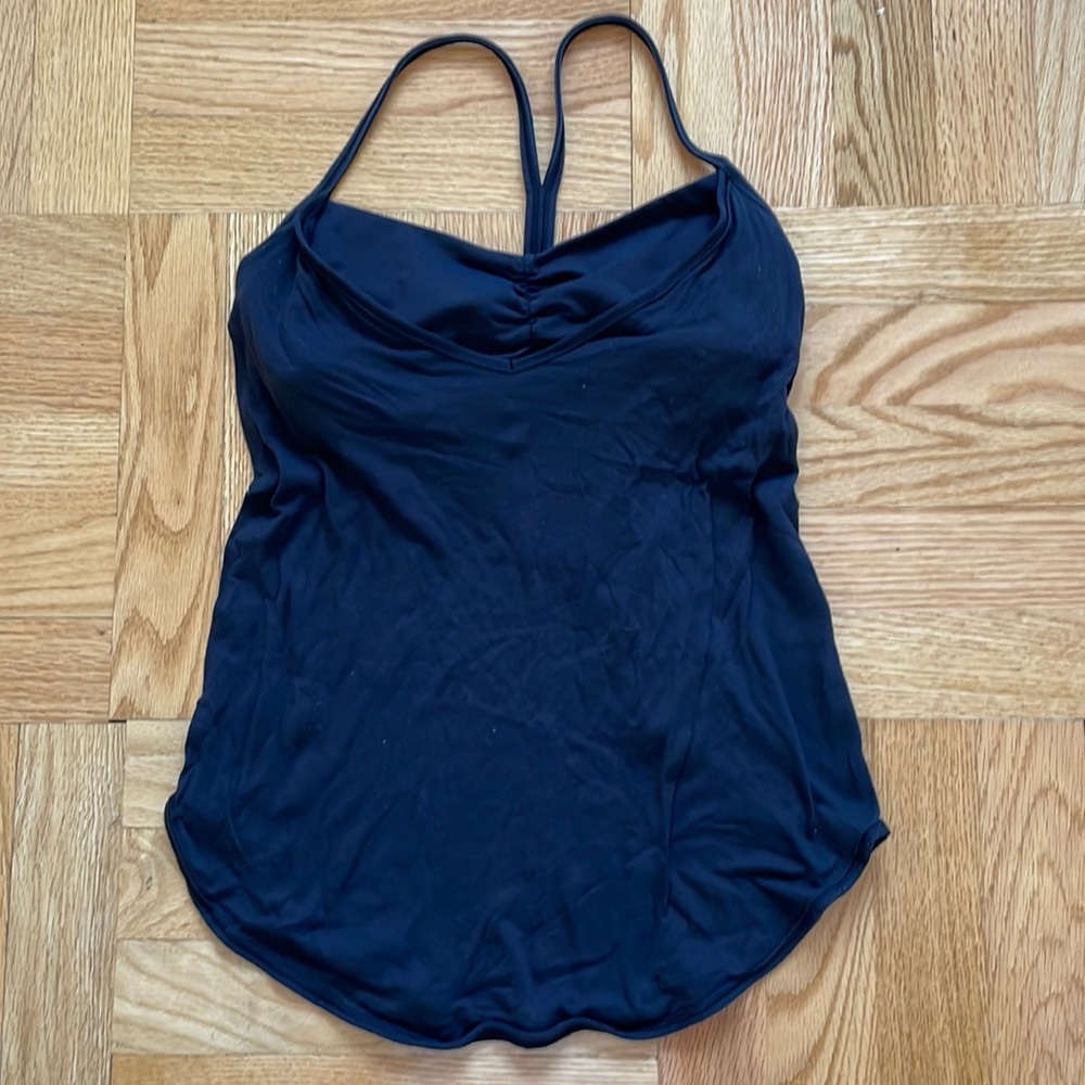 Lululemon black top size 4/6